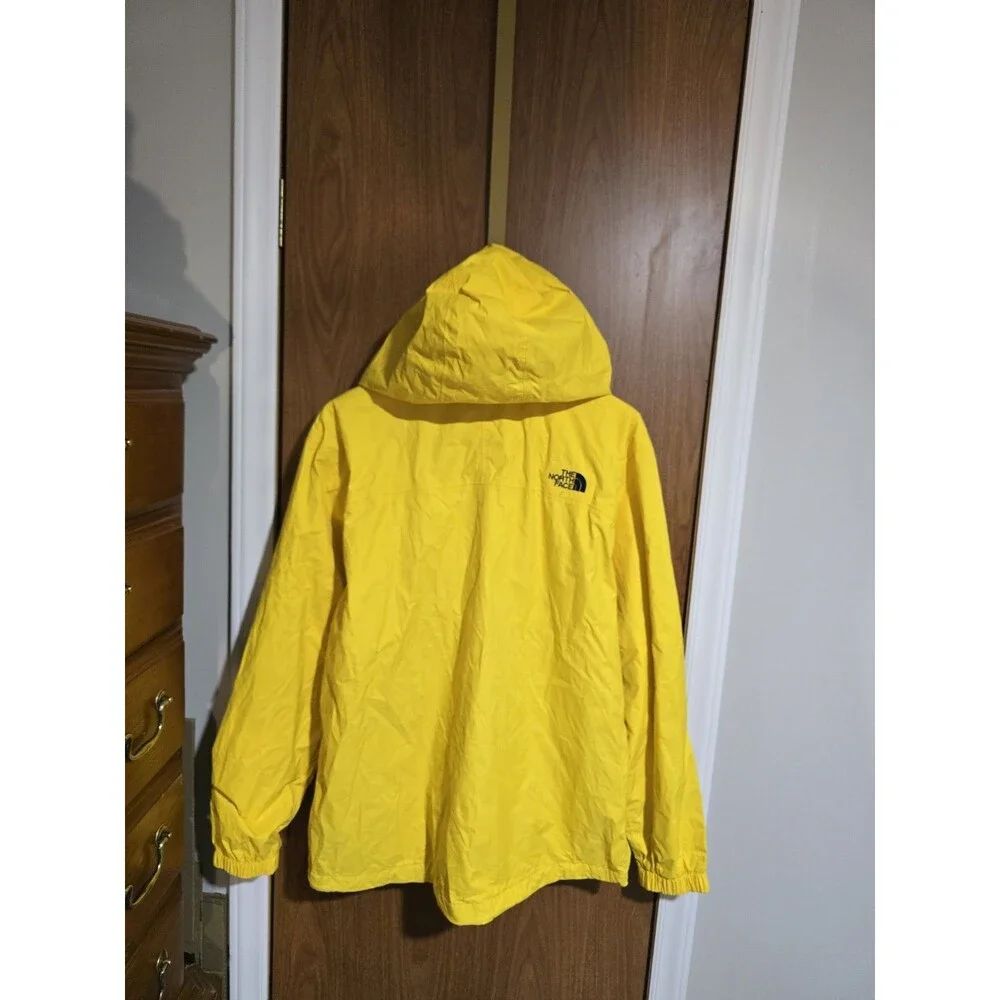 NWT The North Face Resolve Jacket Men’s M Medium Freesia Yellow Rain Hooded